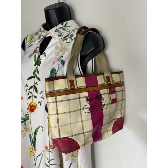 Coach Cream Red Coated Canvas Signature Handbag - Picture 8 of 13